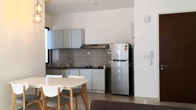Service Residence for Sale at Woodsbury Suites - Gladys Kock - Kitchen - PropertyGuru.com.my