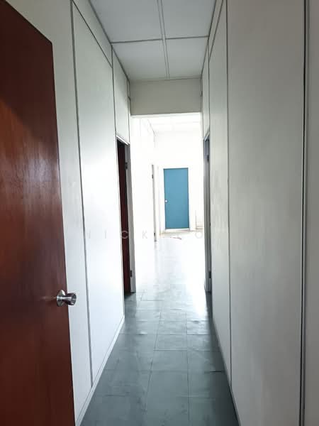 Office for Rent in Bandar Baru Permas Jaya (Permas Jaya) - Nick Low - Corridor - PropertyGuru.com.my