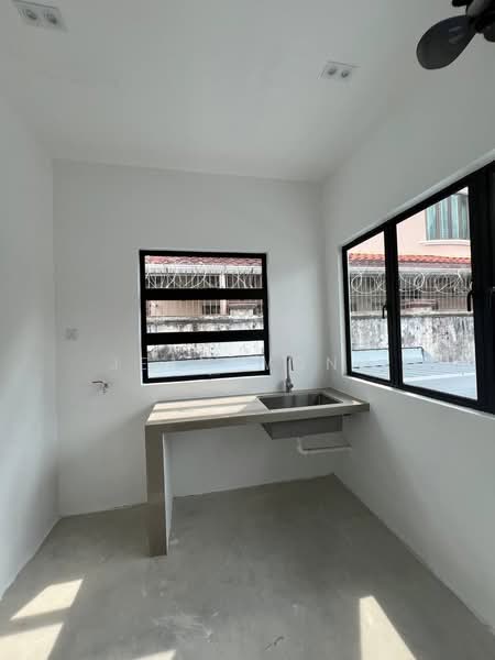 Commercial Bungalow for Rent in Kampung Kebun Teh (Johor Bahru) - Jean Wong - PropertyGuru.com.my