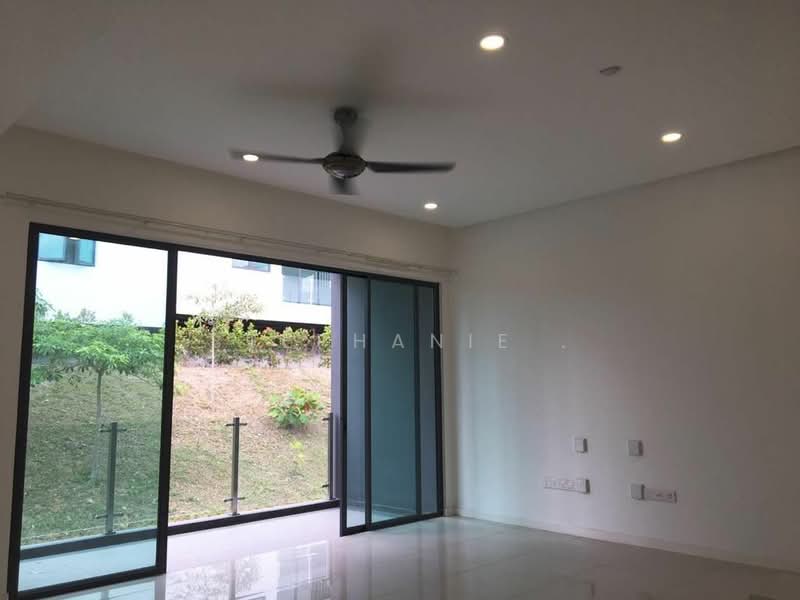Rumah Teres 2-Tingkat untuk Dijual di Taman Melawati (Ulu Kelang) - Stephanie . - Living Room - PropertyGuru.com.my
