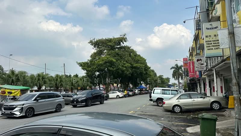 Shop for Rent in Taman Bukit Serdang (Seri Kembangan) - Benny Lee - Exterior - PropertyGuru.com.my
