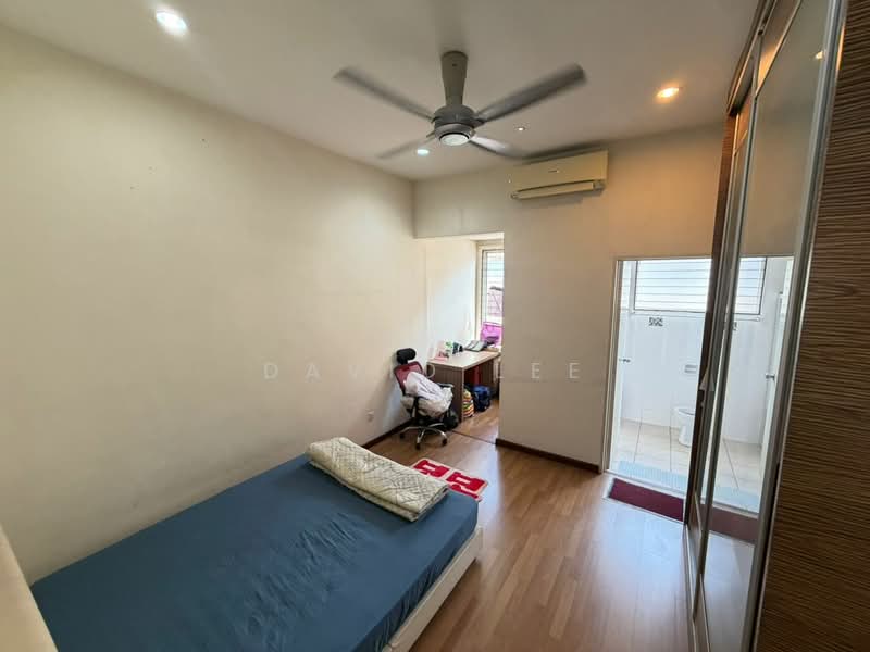 Cluster House for Sale in Taman Anggun (Rawang) - David Lee - Bedroom - PropertyGuru.com.my