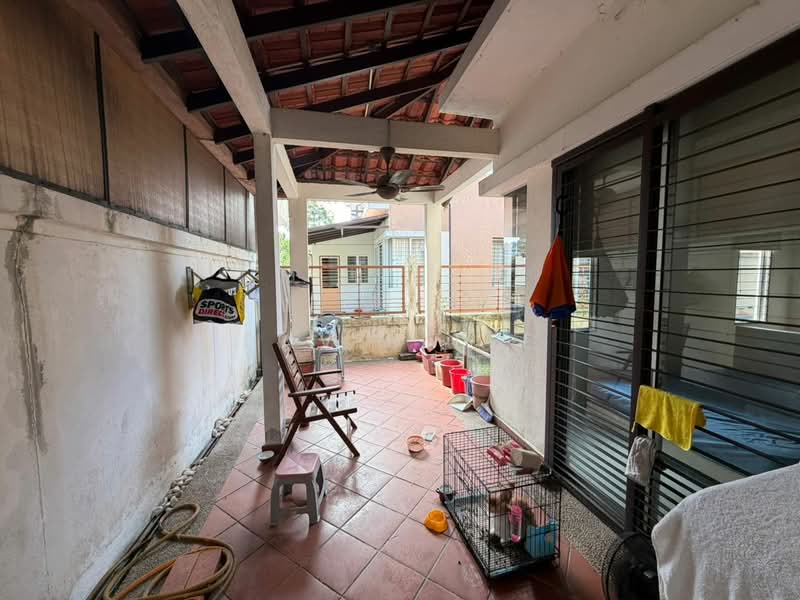 Cluster House for Sale in Taman Anggun (Rawang) - David Lee - Balcony - PropertyGuru.com.my