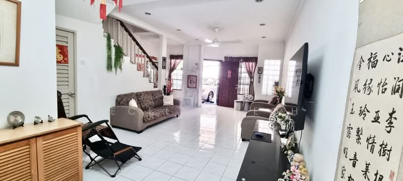 2-storey Terraced House for Sale in Puchong (Selangor) - Jecelyn Yeoh - Living Room - PropertyGuru.com.my