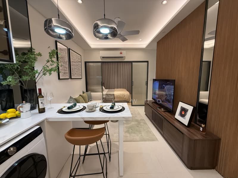 Kediaman Servis untuk Dijual di Skypark Kepler @ Lido Waterfront Boulevard - Ricky Woo - Living Room - PropertyGuru.com.my