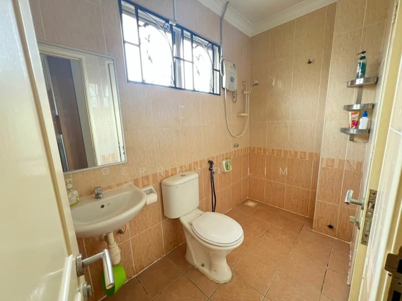 2-storey Terraced House for Sale in Putra Heights (Subang Jaya) - Gerrard Lim - Bathroom - PropertyGuru.com.my