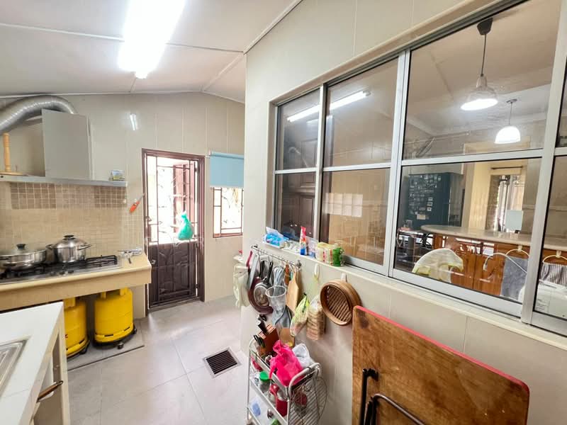 2-storey Terraced House for Sale in Putra Heights (Subang Jaya) - Gerrard Lim - Kitchen - PropertyGuru.com.my
