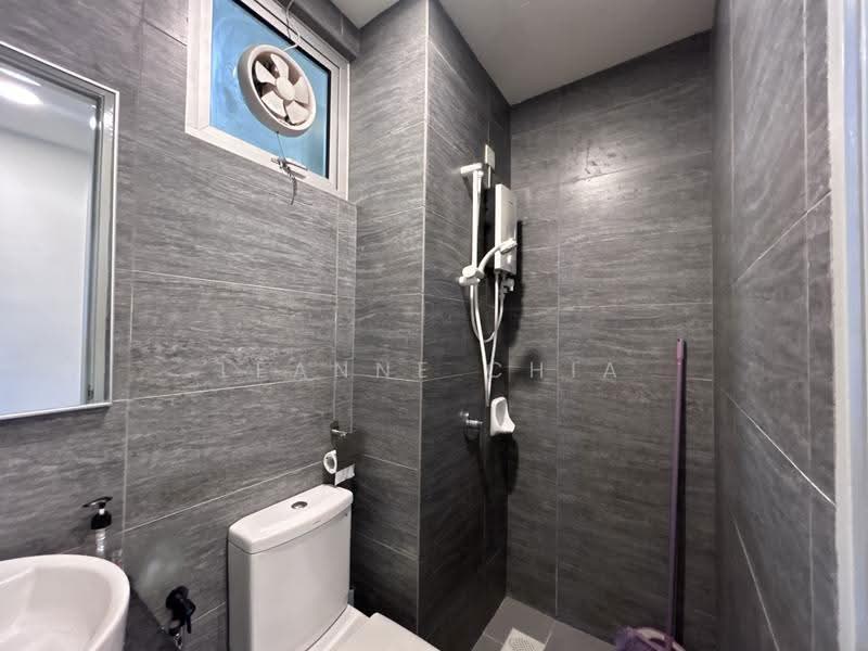 Service Residence for Rent at Gaya Resort Homes - Leanne Chia - Bathroom - PropertyGuru.com.my