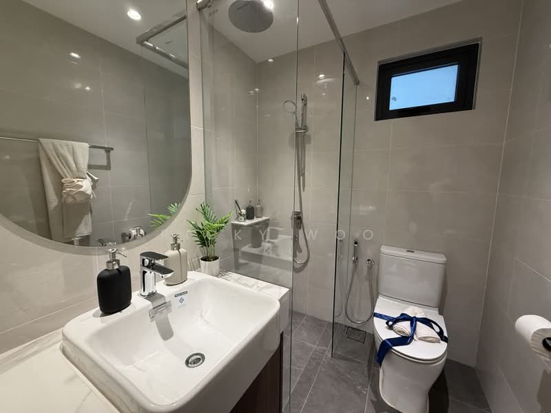Kediaman Servis untuk Dijual di Skypark Kepler @ Lido Waterfront Boulevard - Ricky Woo - Bathroom - PropertyGuru.com.my
