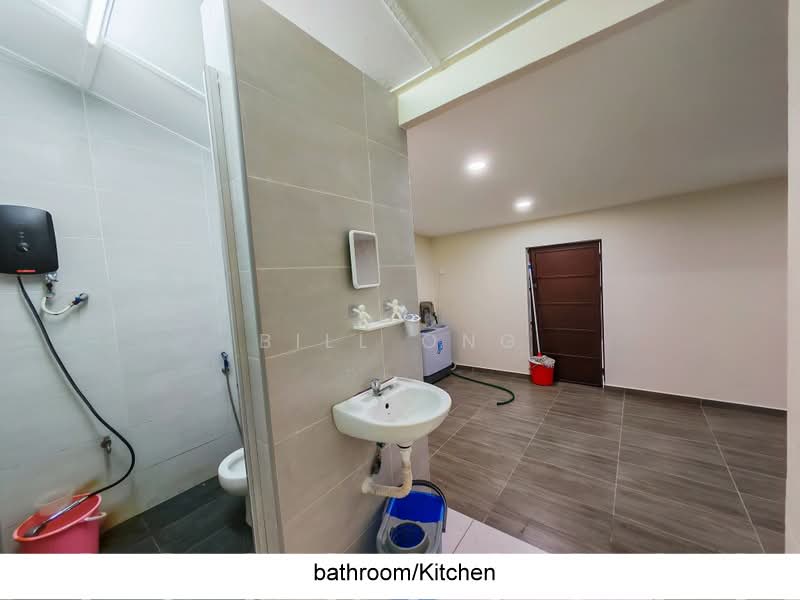 1-storey Terraced House for Rent in Taman Ungku Tun Aminah (Skudai) - Bill Ong - Bathroom - PropertyGuru.com.my