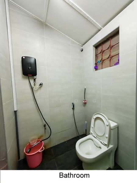 1-storey Terraced House for Rent in Taman Ungku Tun Aminah (Skudai) - Bill Ong - Bathroom - PropertyGuru.com.my