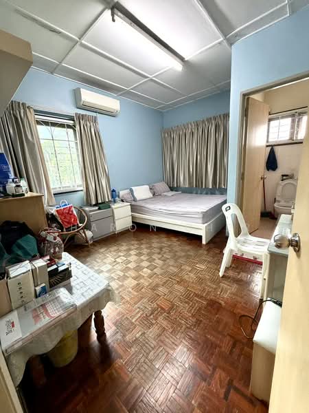 Rumah Teres 2-Tingkat untuk Dijual di Taman Mayang (Petaling Jaya) - Sharon Cher - Bedroom - PropertyGuru.com.my