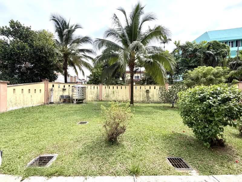 Rumah Teres 2-Tingkat untuk Dijual di Taman Mayang (Petaling Jaya) - Sharon Cher - Garden - PropertyGuru.com.my