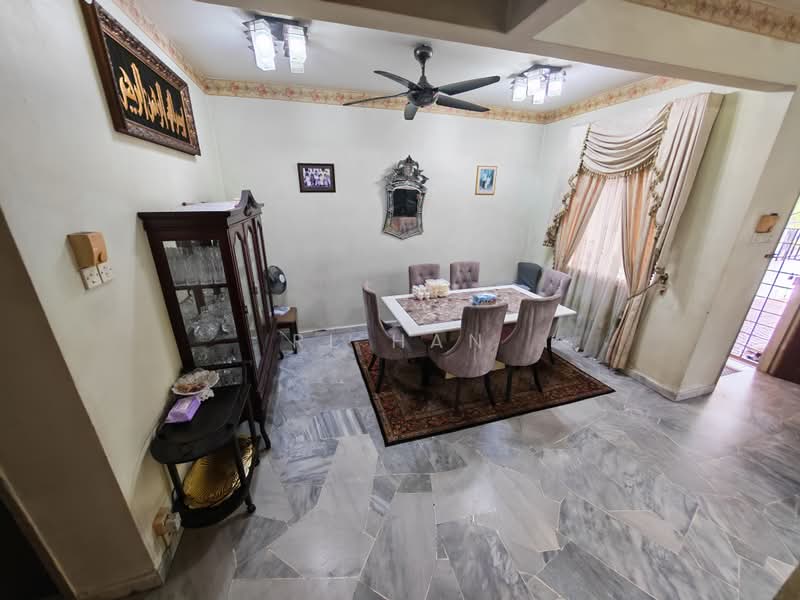 Rumah Teres 2-Tingkat untuk Dijual di Usj 17 (Subang Jaya) - RL Han - Dining Room - PropertyGuru.com.my