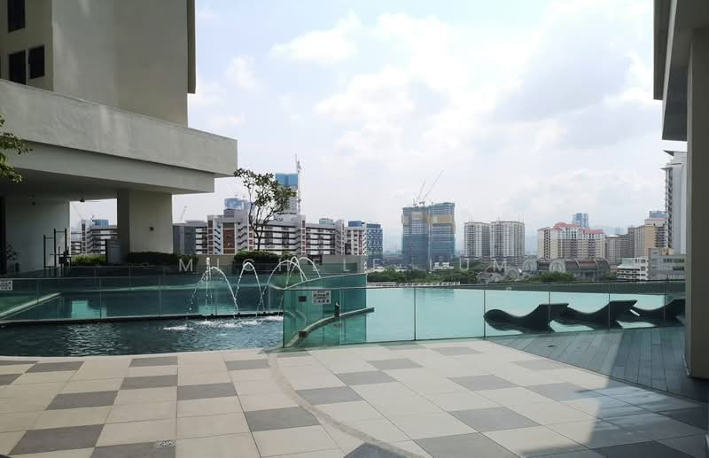 Kediaman Servis untuk Dijual di J.Dupion Residence - Michele Lum - Pool - PropertyGuru.com.my
