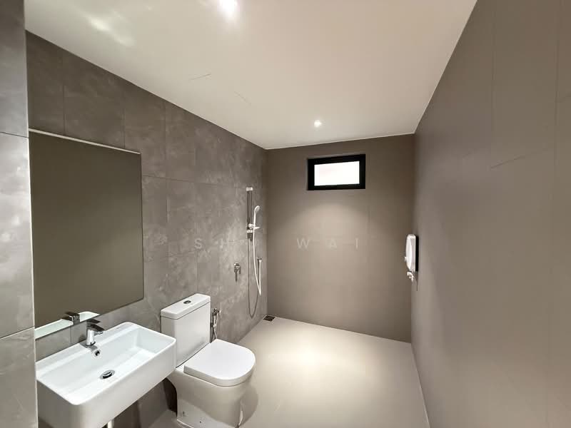 Townhouse for Sale in Kampung Baru Seri Kembangan (Seri Kembangan) - Shu Wai - Bathroom - PropertyGuru.com.my