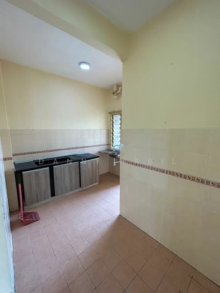 Pangsapuri untuk Disewa di Pangsapuri Danaumas - Danny Nabil - PropertyGuru.com.my