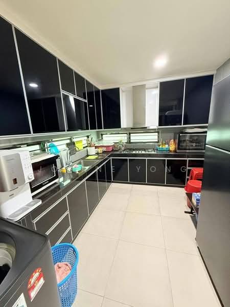 2-storey Terraced House for Sale in Permas Jaya (Johor) - Joanne Yong - Kitchen - PropertyGuru.com.my