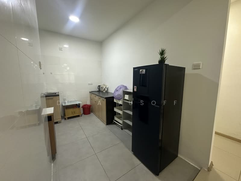 Service Residence for Sale at Vista Alam Serviced Apartment - DILLA YUSOFF - Kitchen - PropertyGuru.com.my