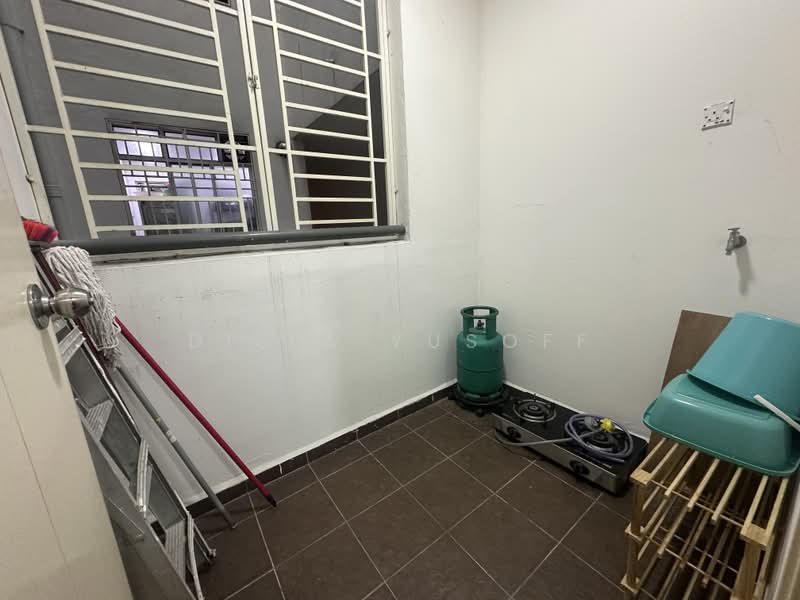Service Residence for Sale at Vista Alam Serviced Apartment - DILLA YUSOFF - Interior - PropertyGuru.com.my