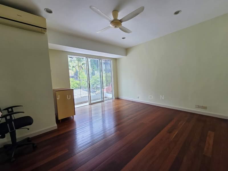 Rumah Teres 3-Tingkat untuk Dijual di Taman Seputeh (Seputeh) - Justin Voon - Living Room - PropertyGuru.com.my