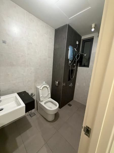 Kondominium untuk Disewa di Ascenda Residence @ Skyarena - Mohd Shafik - Bathroom - PropertyGuru.com.my