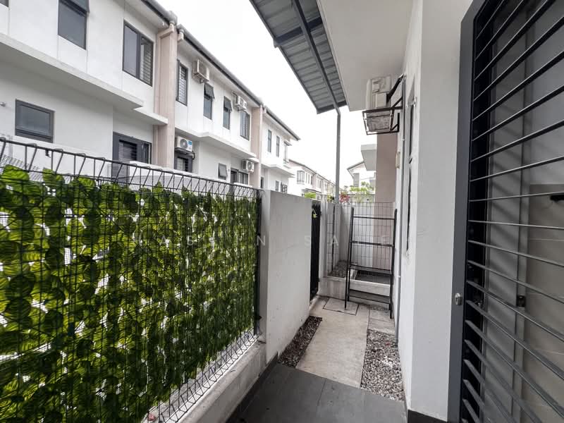 Rumah Teres untuk Dijual di Elmina (Shah Alam) - Haslin Saleh - Exterior - PropertyGuru.com.my