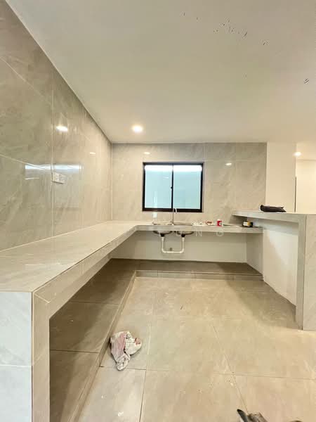 Semi-Detached House for Sale in Ulu Tiram (Johor) - Ray Tung - Kitchen - PropertyGuru.com.my