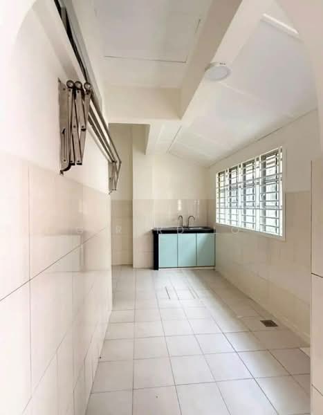 Rumah Teres 2-Tingkat untuk Disewa di Taman Pelangi Indah (Ulu Tiram) - Gerard Lo - Kitchen - PropertyGuru.com.my