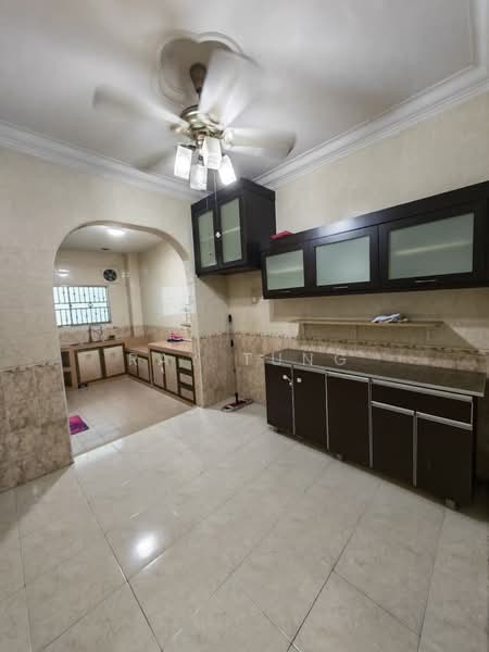 Rumah Teres 2-Tingkat untuk Dijual di Taman Desa Cemerlang (Ulu Tiram) - Ray Tung - Kitchen - PropertyGuru.com.my