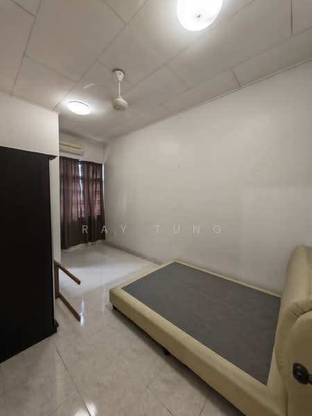Rumah Teres 2-Tingkat untuk Dijual di Taman Desa Cemerlang (Ulu Tiram) - Ray Tung - Bedroom - PropertyGuru.com.my