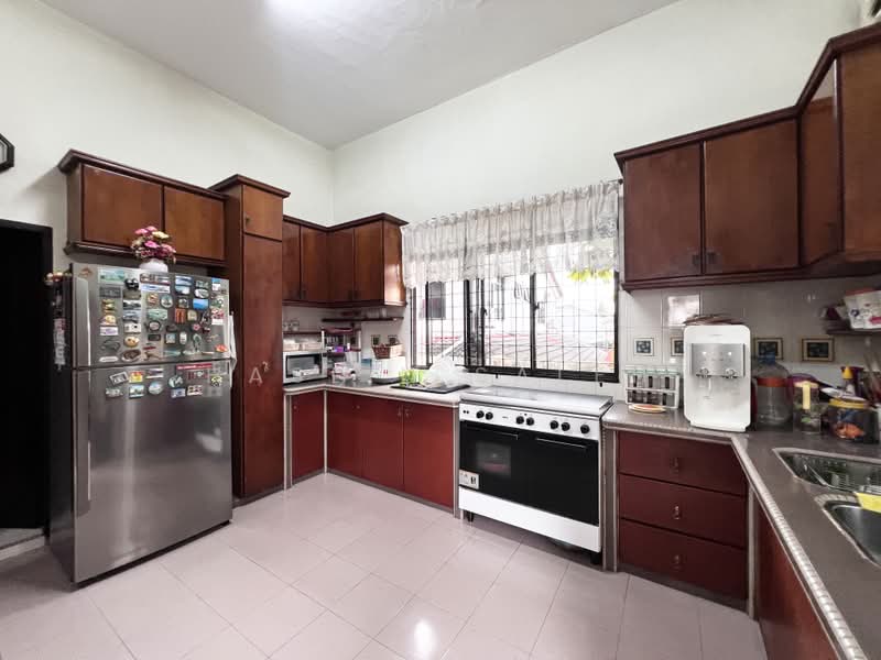 Semi-Detached House for Sale in Gelugor (Penang) - Haslin Saleh - Kitchen - PropertyGuru.com.my