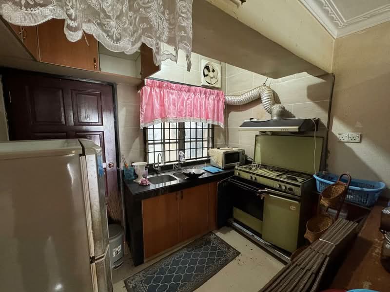 Rumah Teres 2-Tingkat untuk Dijual di Taman Usaha Jaya (Kepong) - Jack Liew - Kitchen - PropertyGuru.com.my