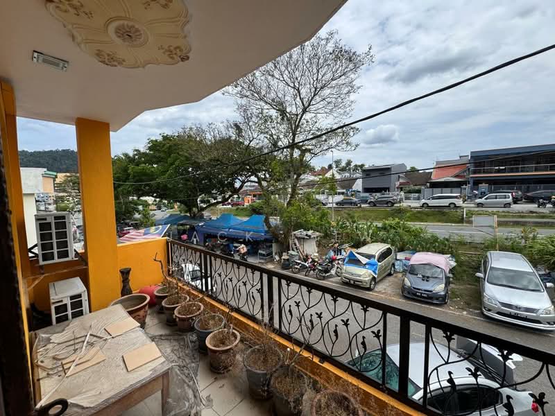 Rumah Teres 2-Tingkat untuk Dijual di Taman Usaha Jaya (Kepong) - Jack Liew - Balcony - PropertyGuru.com.my