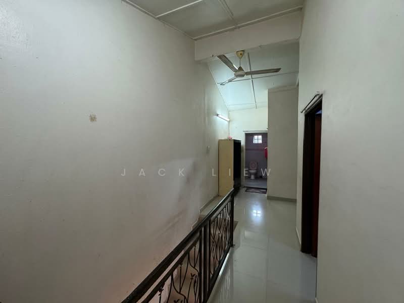 Rumah Teres 2-Tingkat untuk Dijual di Taman Usaha Jaya (Kepong) - Jack Liew - Corridor - PropertyGuru.com.my
