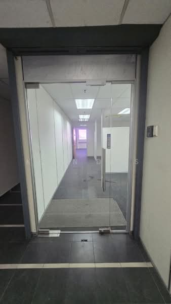 Pejabat untuk Disewa di Seksyen 8 (Petaling Jaya) - Kevin Dass - Corridor - PropertyGuru.com.my