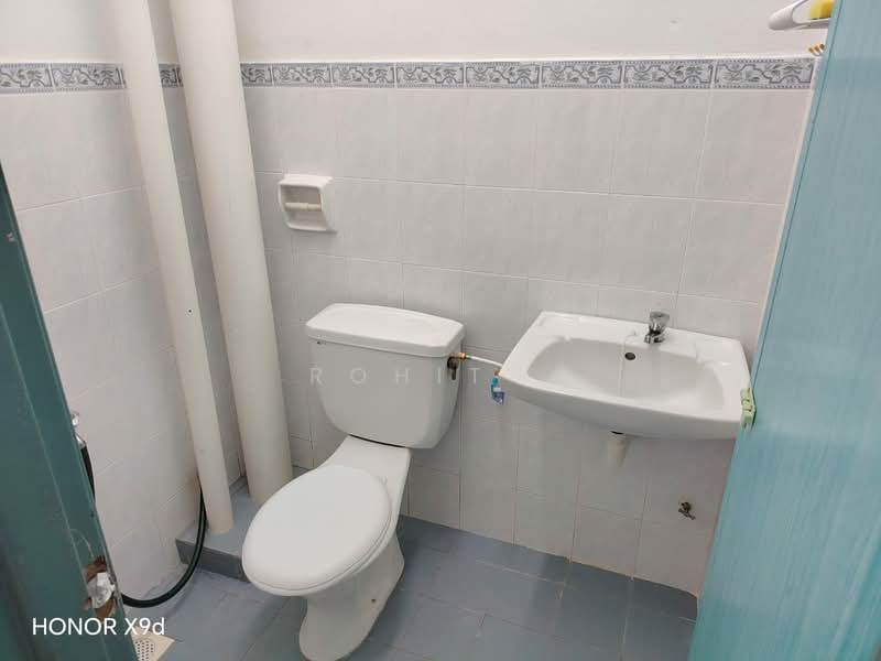 Apartment for Sale at Semarak Apartment - Rohit . - Bathroom - PropertyGuru.com.my