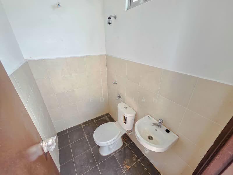 2-storey Terraced House for Sale in Jenjarom (Selangor) - Syed Shah - Bathroom - PropertyGuru.com.my