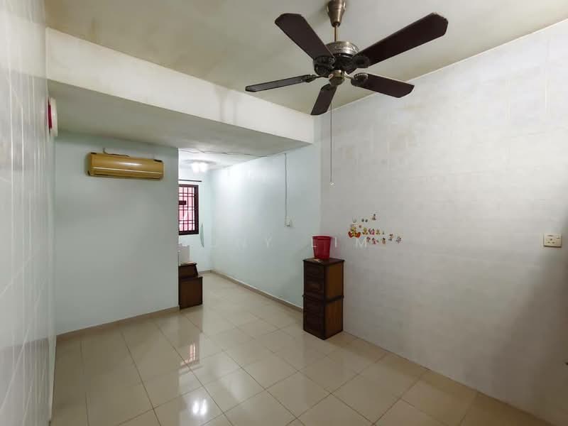 Rumah Berkembar untuk Disewa di Taman Perling (Perling) - Tony Lim - Living Room - PropertyGuru.com.my
