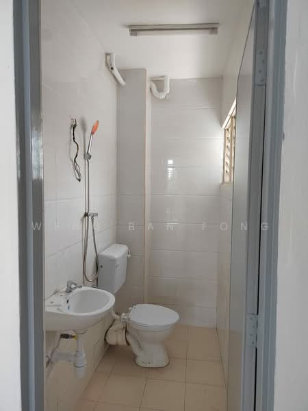 Rumah Bandar untuk Disewa di Taman Midah (Cheras) - Weng Ban Fong - Bathroom - PropertyGuru.com.my