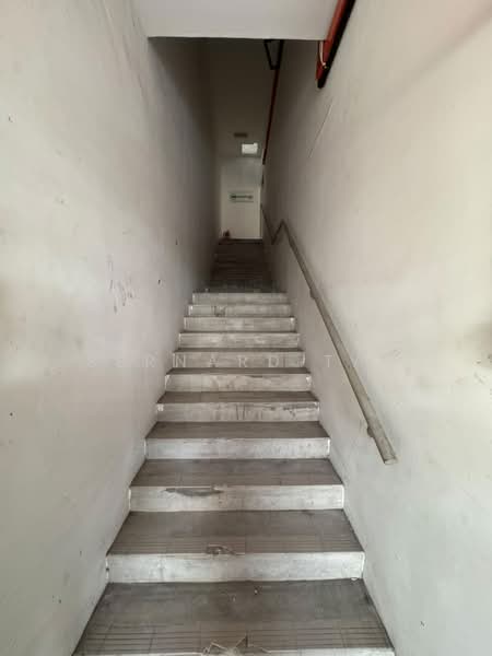 Shop / Office untuk Disewa di Denai Alam (Shah Alam) - Bernard Tay - Corridor - PropertyGuru.com.my