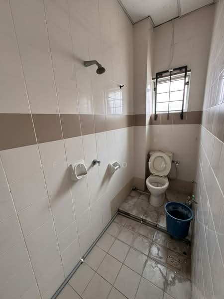 Shop / Office untuk Disewa di Denai Alam (Shah Alam) - Bernard Tay - Bathroom - PropertyGuru.com.my