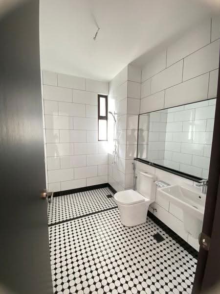 Rumah Berkembar untuk Dijual di Elmina (Shah Alam) - Winson Tam - Bathroom - PropertyGuru.com.my
