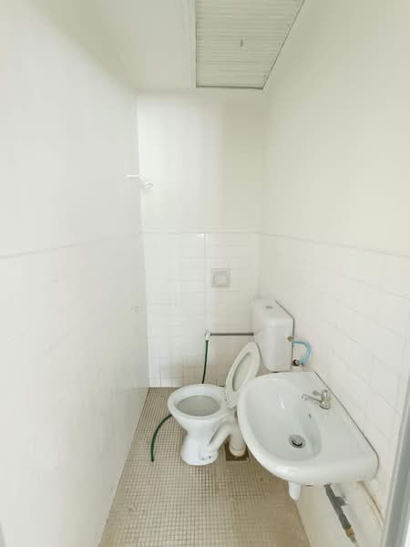 1-storey Terraced House for Sale in Taman Bukit Permai (Ampang) - Ben Mok - Bathroom - PropertyGuru.com.my