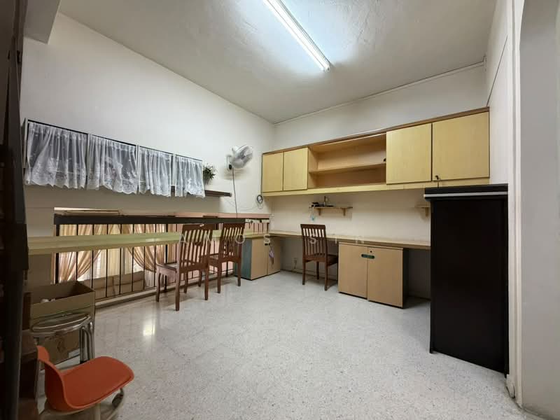 Rumah Teres 2-Tingkat untuk Dijual di Jelutong (Penang) - Amos Sin - Study - PropertyGuru.com.my
