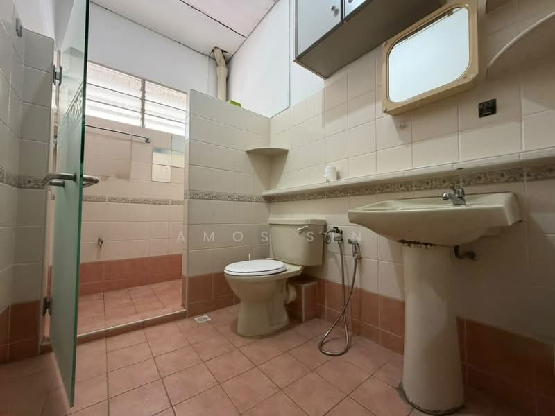 Rumah Teres 2-Tingkat untuk Dijual di Jelutong (Penang) - Amos Sin - Bathroom - PropertyGuru.com.my