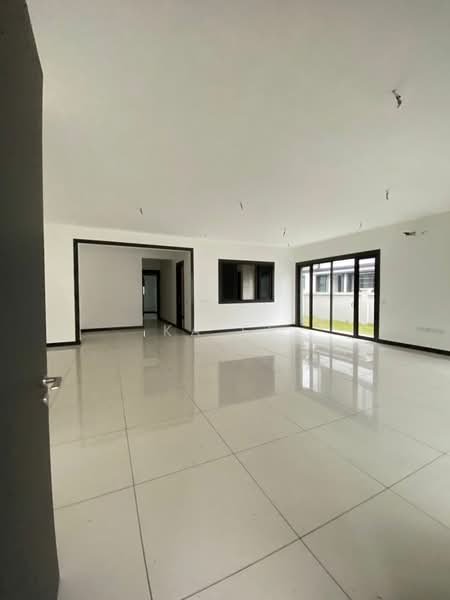 Rumah Berkembar untuk Dijual di Elmina (Shah Alam) - Ka Ee - Living Room - PropertyGuru.com.my
