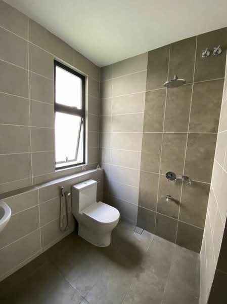 Semi-Detached House for Sale in Elmina (Shah Alam) - Ka Ee - Bathroom - PropertyGuru.com.my