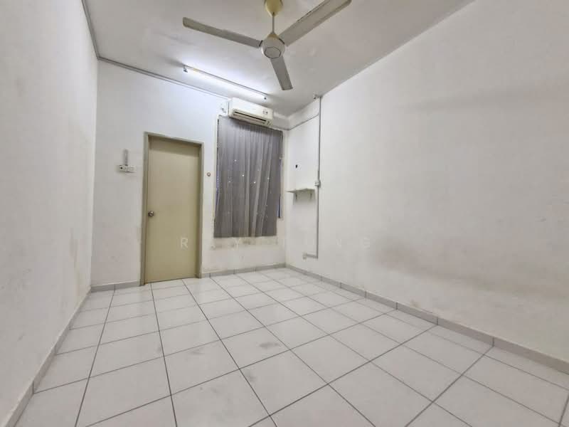Rumah Teres 2-Tingkat untuk Dijual di Taman Desa Tebrau (Tebrau) - Ray Tung - Interior - PropertyGuru.com.my