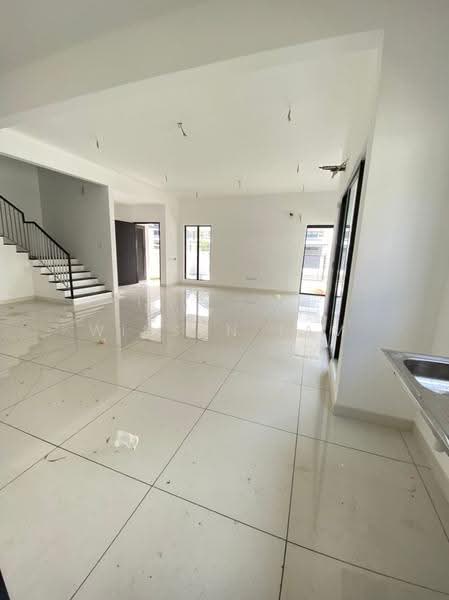 Rumah Berkembar untuk Dijual di Elmina (Shah Alam) - Winson Tam - Living Room - PropertyGuru.com.my